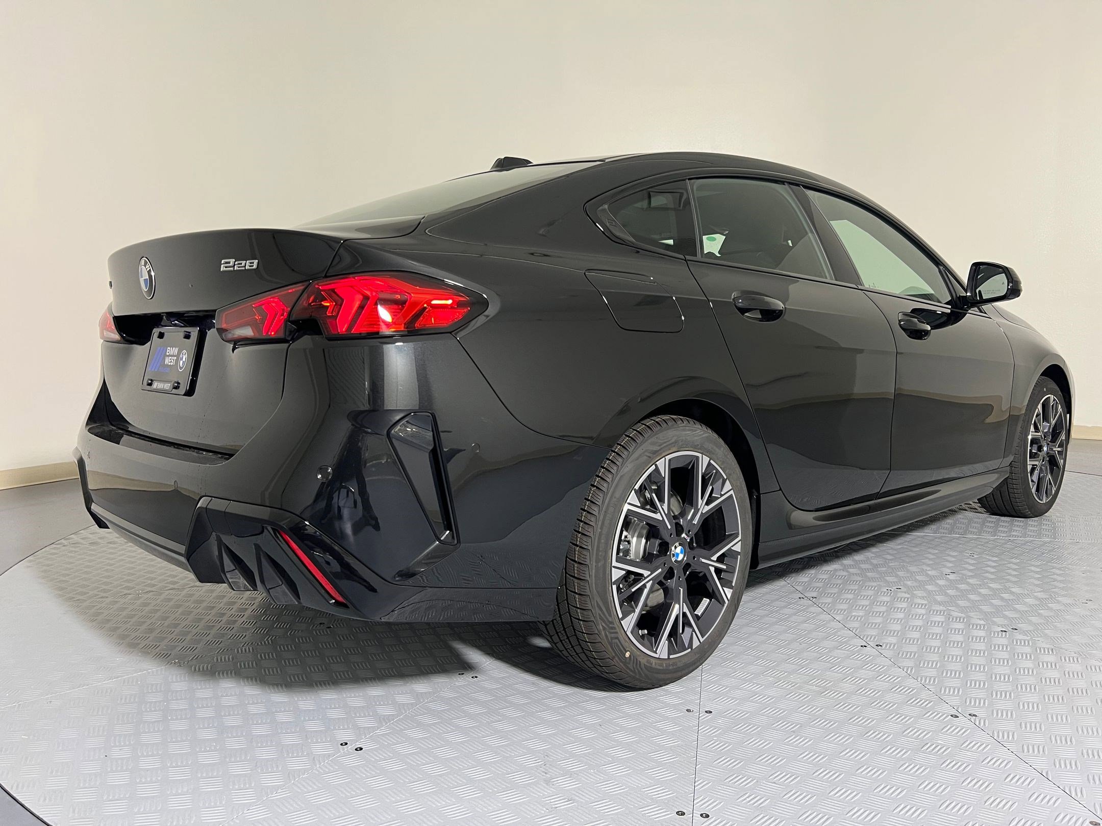 Used 2026 BMW 228i xDrive w/ Technology Package image 9