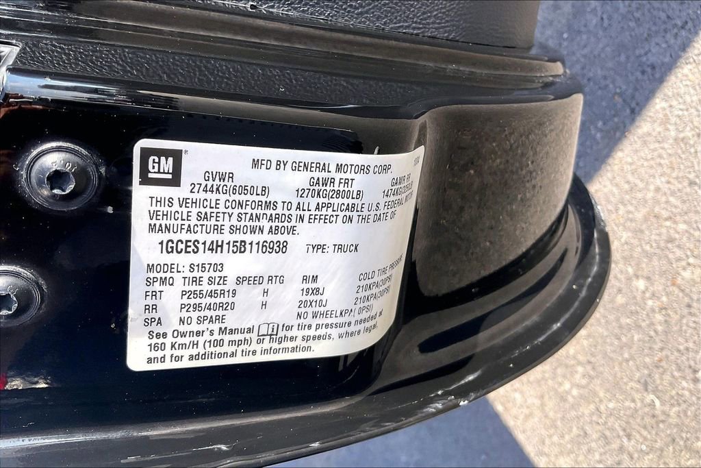 Used 2005 Chevrolet SSR w/ Preferred Equipment Group RWD image 20