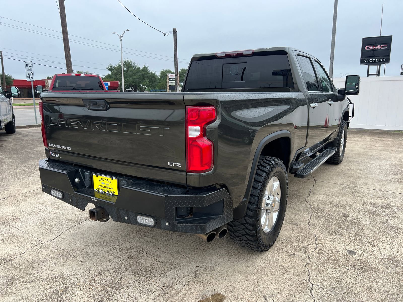 Used 2022 Chevrolet Silverado 2500 LTZ w/ LTZ Plus Package AWD/4WD image 3