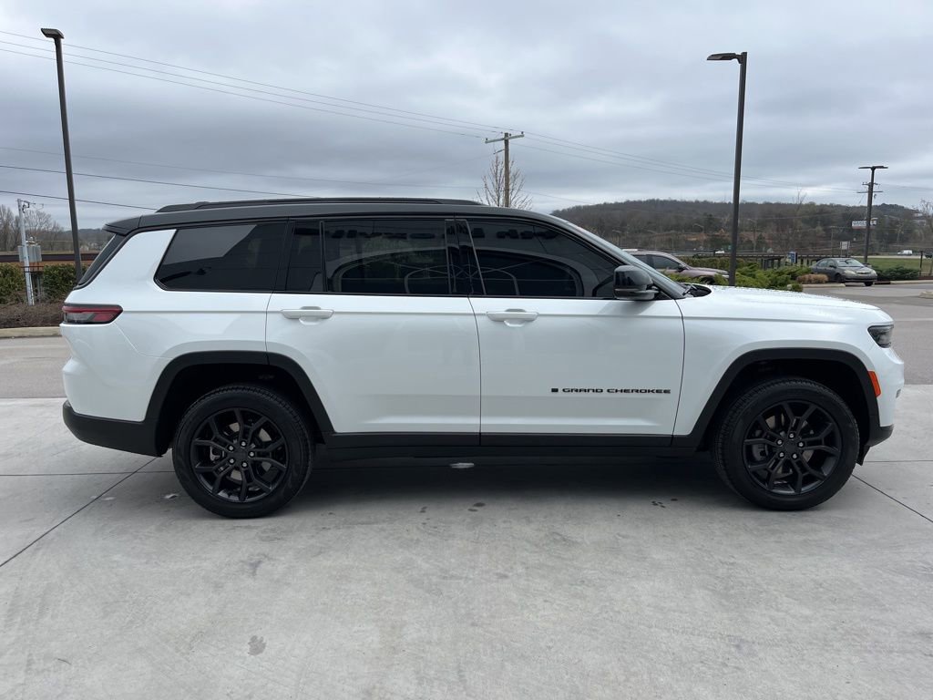 New 2025 Jeep Grand Cherokee L Limited image 23
