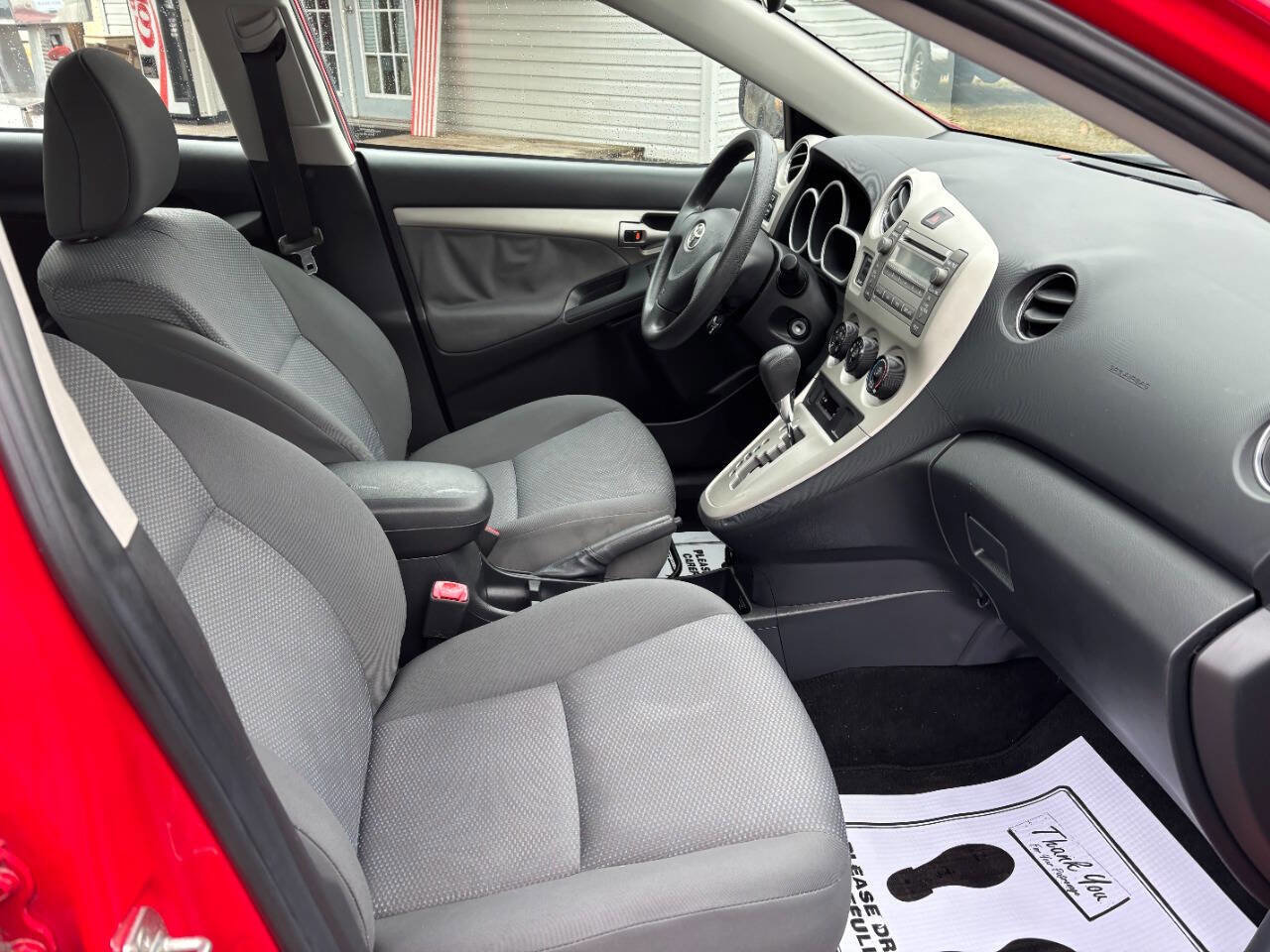 Used 2010 Toyota Matrix image 8