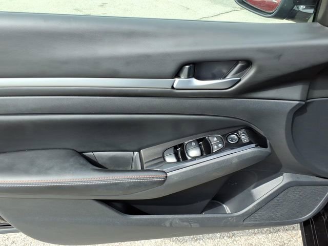 Certified 2024 Nissan Altima 2.5 SR w/ SR Premium Package image 3