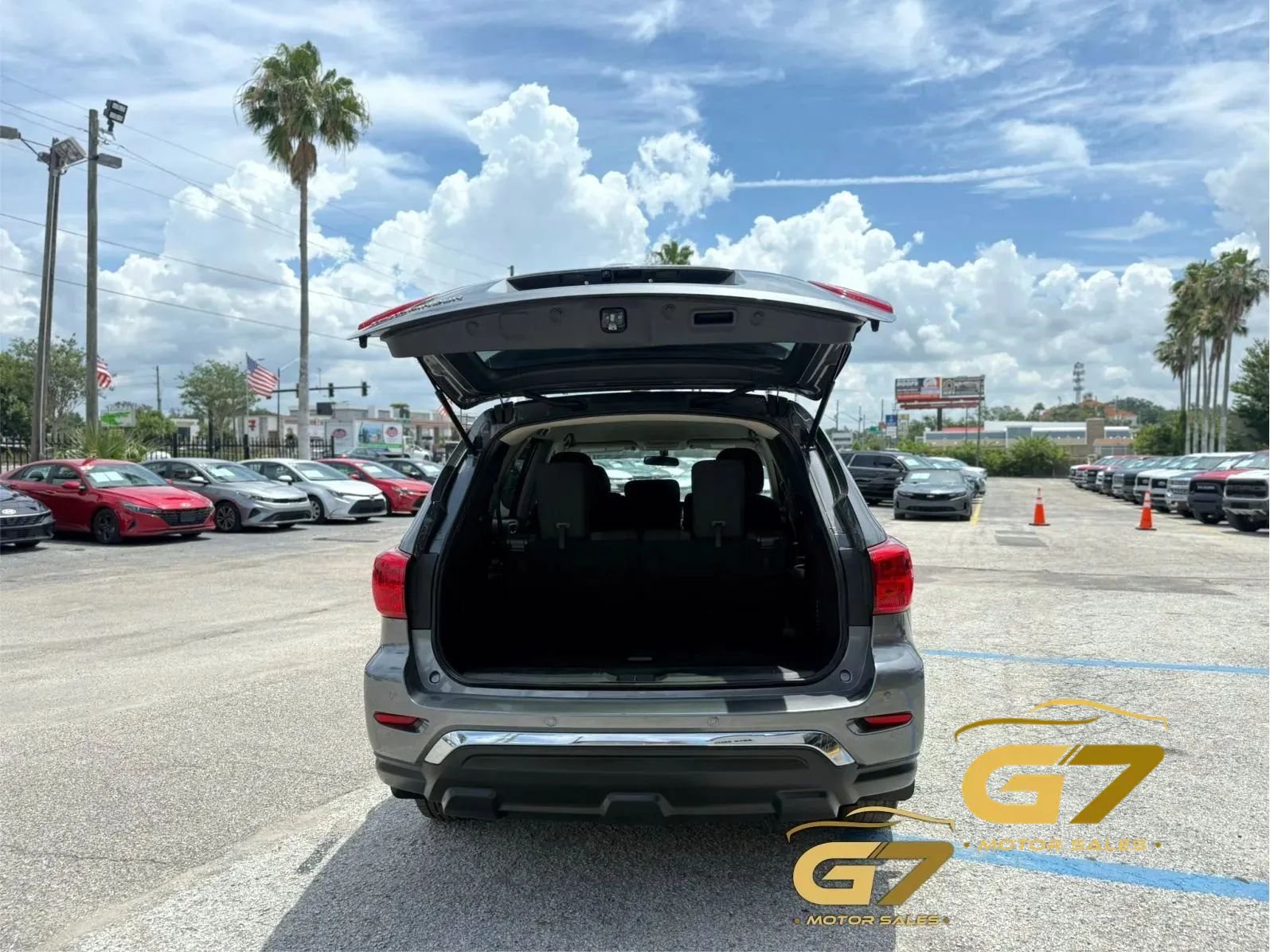 Used 2019 Nissan Pathfinder S FWD image 4