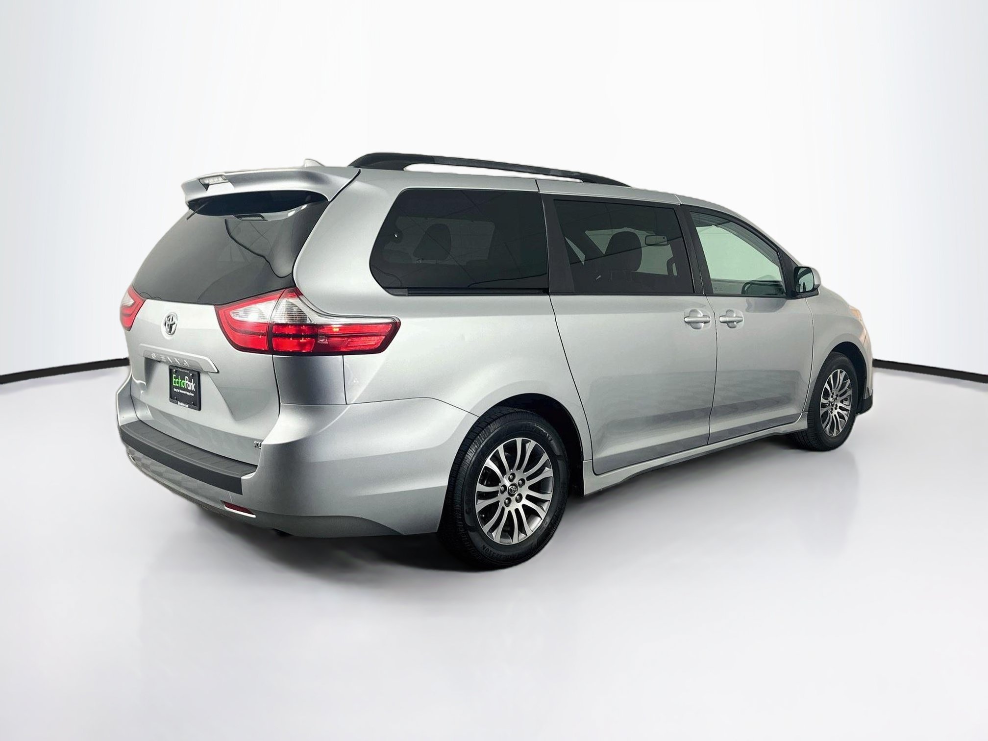 Used 2019 Toyota Sienna XLE FWD image 9