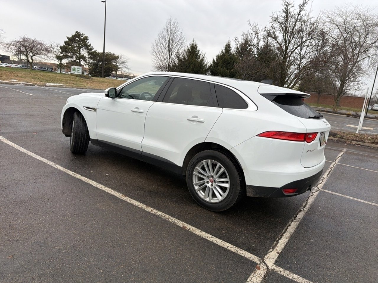 Used 2020 Jaguar F-PACE Prestige image 14
