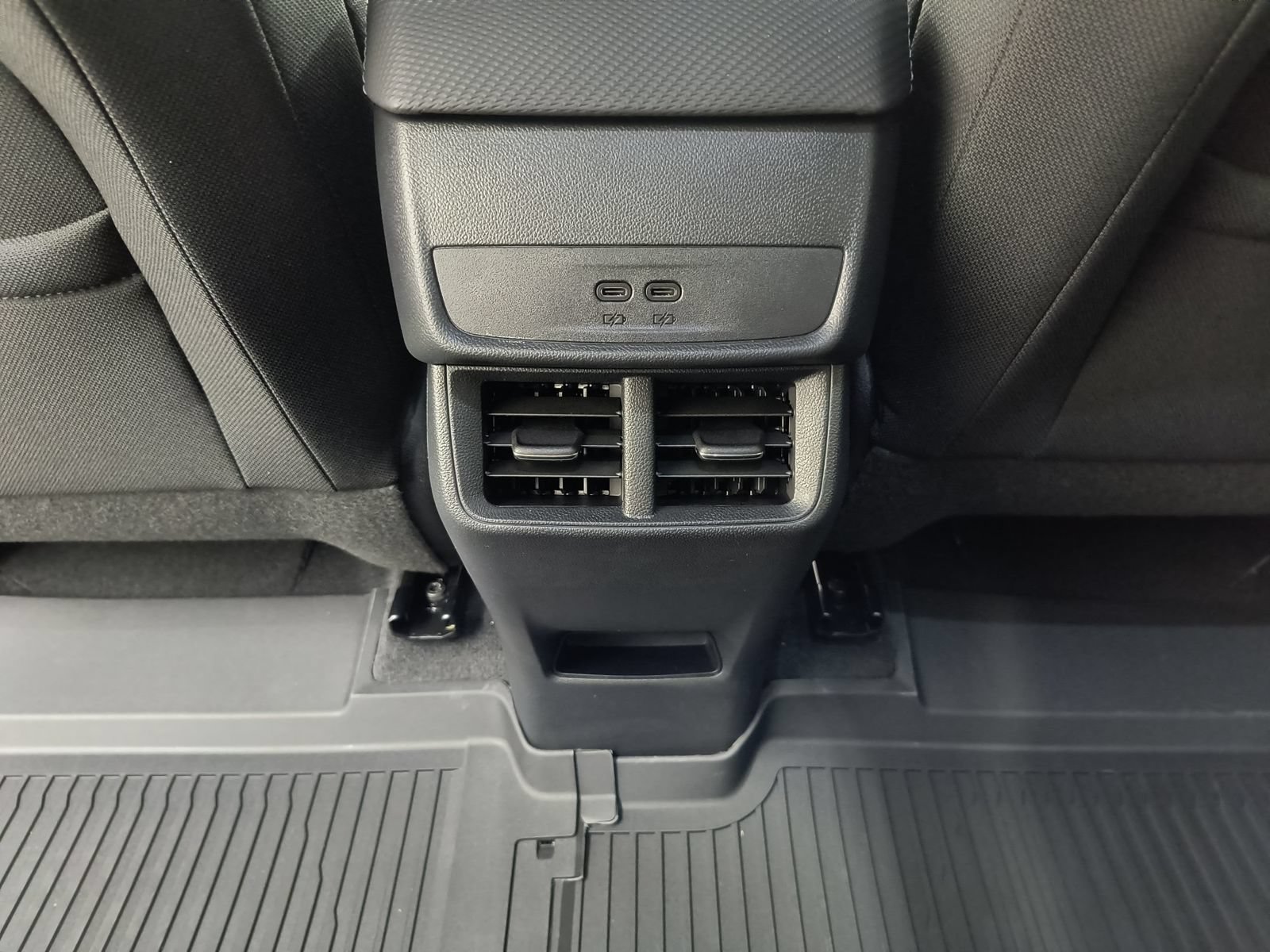 New 2026 Chevrolet Equinox LT FWD image 25