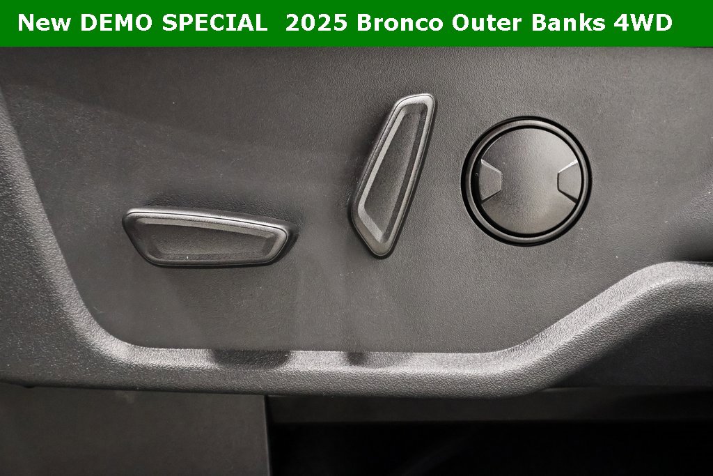 New 2025 Ford Bronco Outer Banks image 11