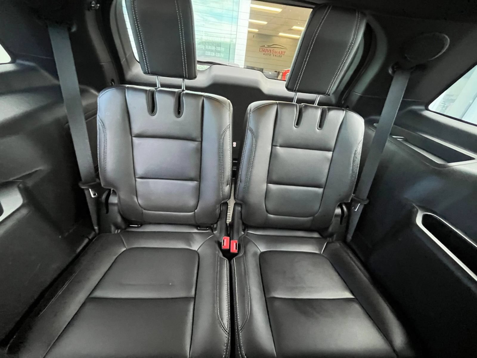 Used 2017 Ford Explorer Limited w/ Equipment Group 301A AWD/4WD image 41