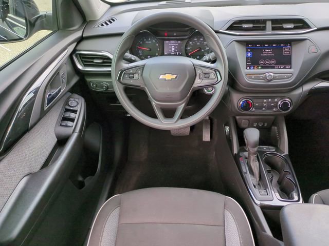 Used 2023 Chevrolet TrailBlazer LT FWD image 18