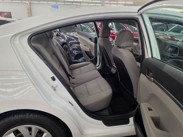 Used 2017 Hyundai Elantra SE FWD image 33