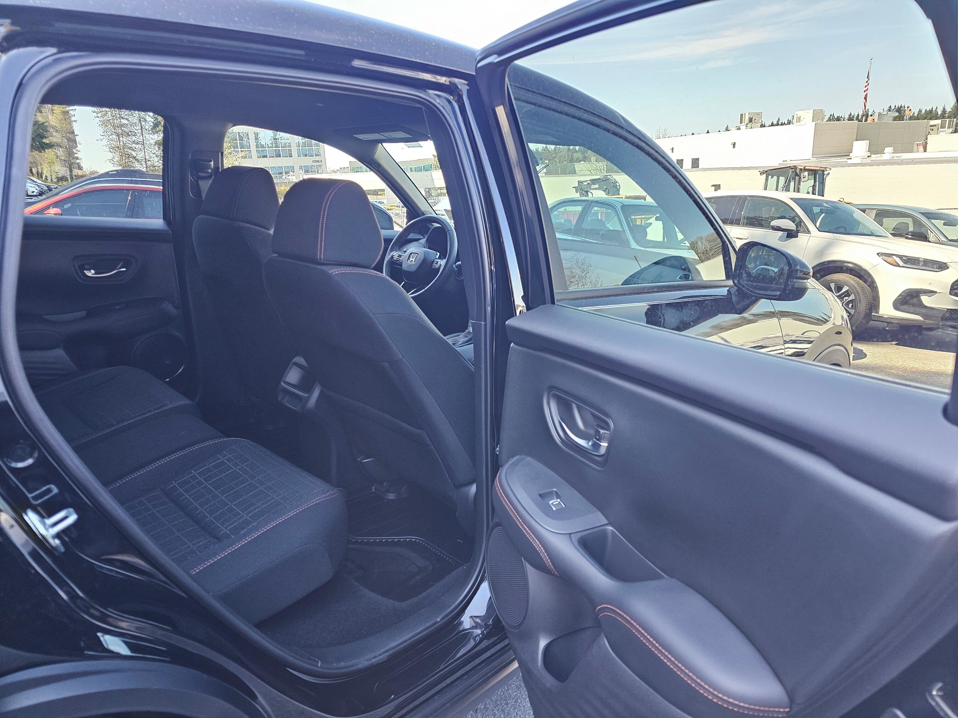 Certified 2025 Honda HR-V Sport image 12