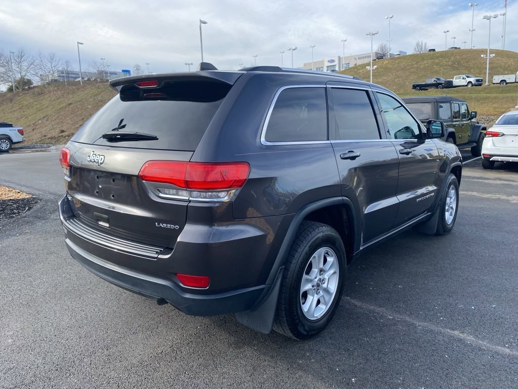 Certified 2016 Jeep Grand Cherokee Laredo w/ Quick Order Package 23E image 3