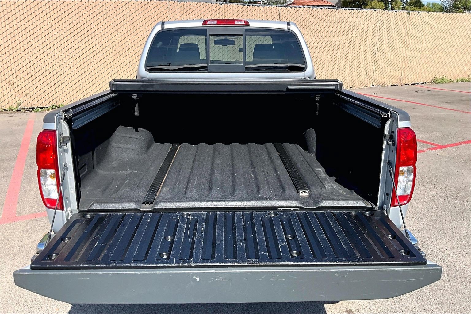 Used 2018 Nissan Frontier SV w/ Value Truck Package AWD/4WD image 27