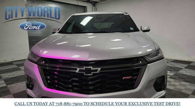 Used 2022 Chevrolet Traverse RS image 3