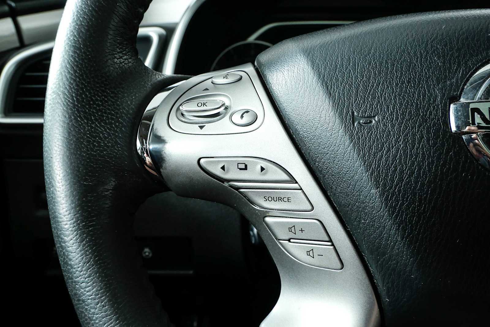 Used 2015 Nissan Murano Platinum w/ Platinum Technology Package AWD/4WD image 9