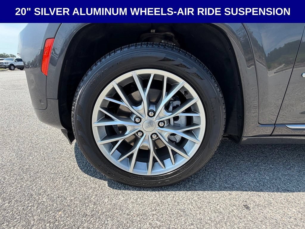 Used 2022 Jeep Grand Cherokee Summit AWD/4WD image 6