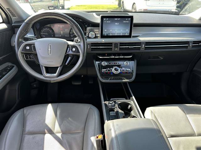 Used 2022 Lincoln Corsair AWD w/ Premium Package image 12