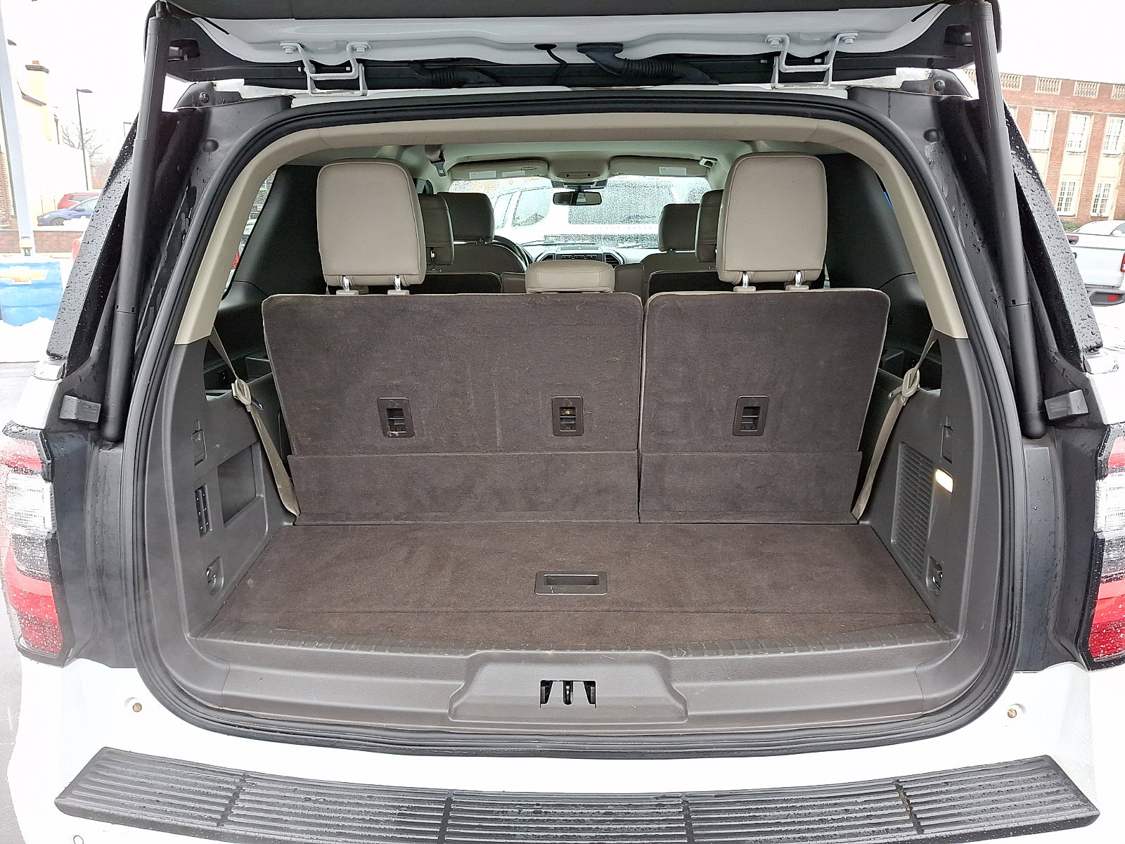 Used 2020 Ford Expedition Limited image 32