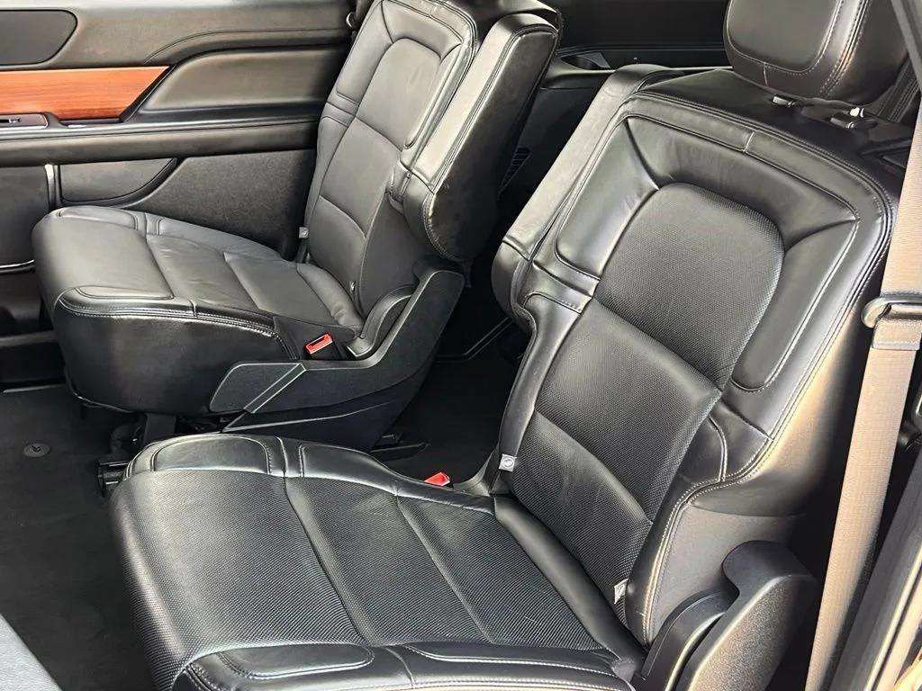 Used 2021 Lincoln Navigator L Reserve AWD/4WD image 11