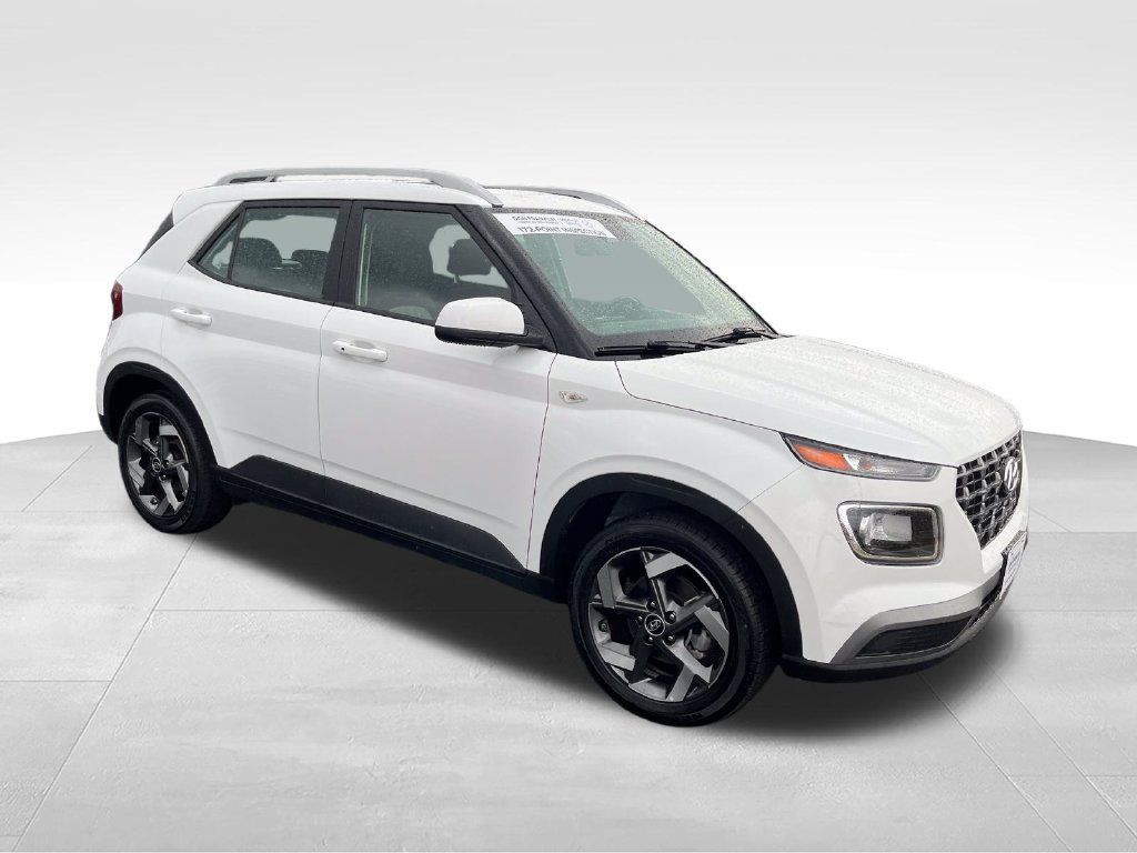 Used 2025 Hyundai Venue SEL FWD image 7