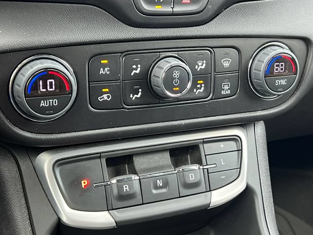 Used 2024 GMC Terrain SLT w/ Elevation Edition AWD/4WD image 28