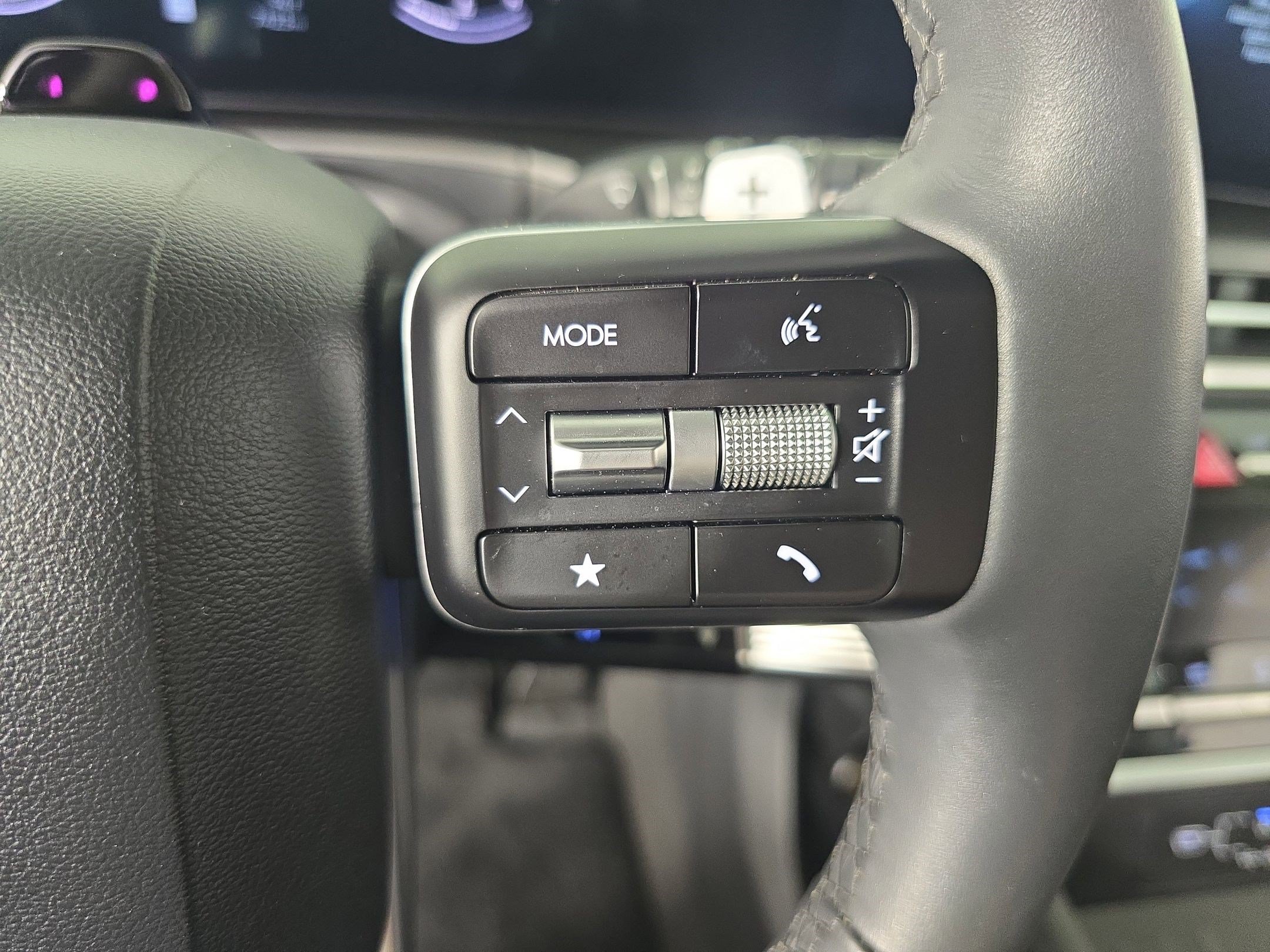 Certified 2024 Hyundai Santa Fe XRT AWD/4WD image 26