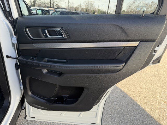 Used 2018 Ford Explorer XLT AWD/4WD image 21