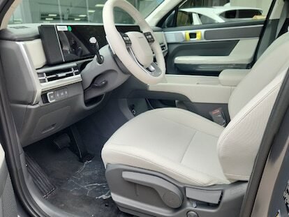 Used 2026 Hyundai Santa Fe SE FWD image 7