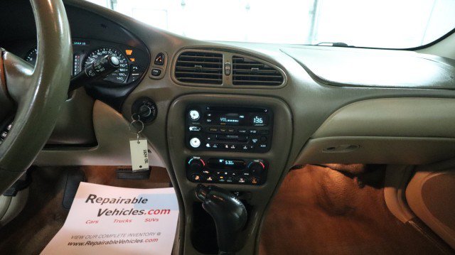 Used 2002 Oldsmobile Intrigue GL w/ Sun & Sound Pkg FWD image 14