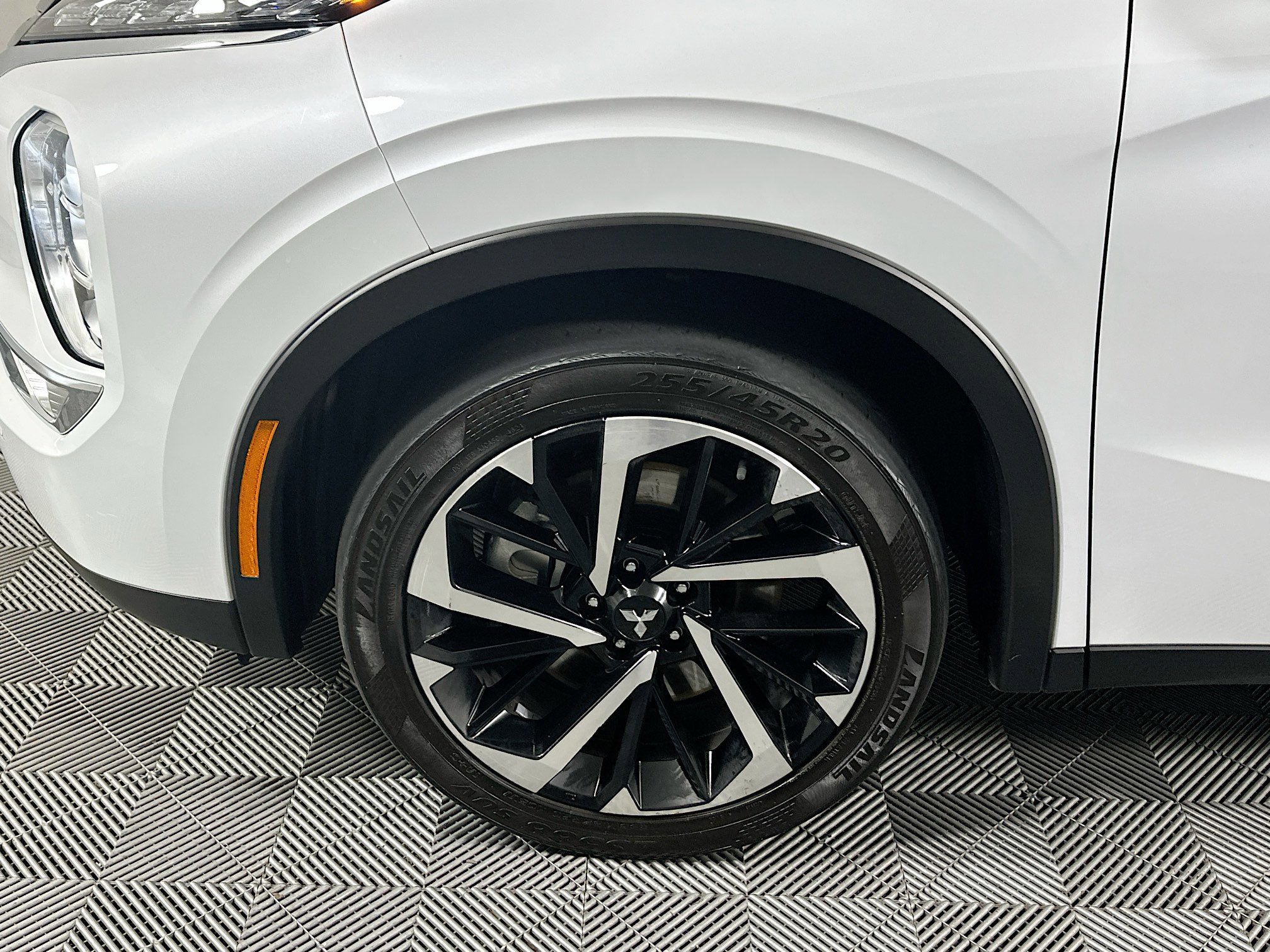 Used 2024 Mitsubishi Outlander SE FWD image 11