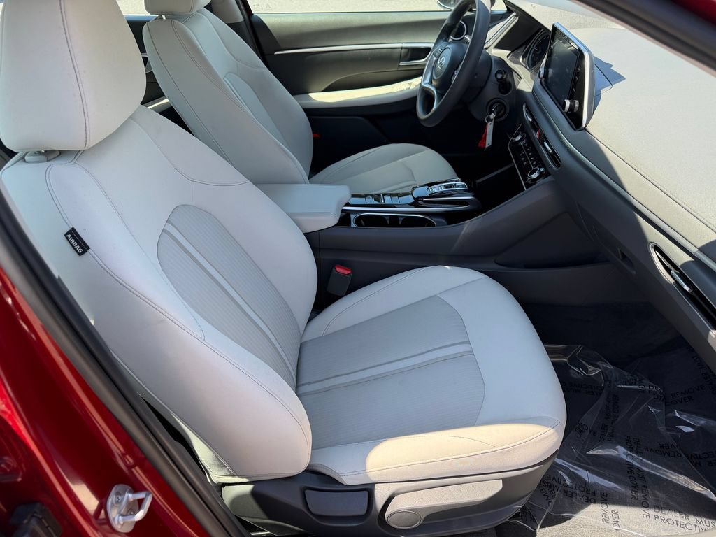 Used 2023 Hyundai Sonata SE w/ Cargo Package FWD image 15