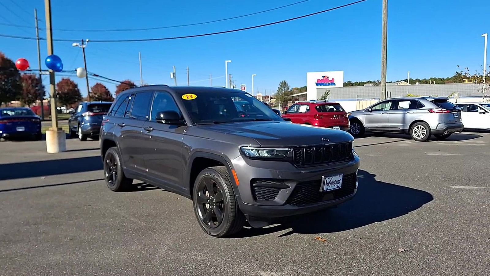 Used 2023 Jeep Grand Cherokee Altitude image 4