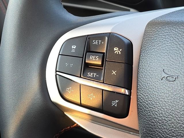Used 2025 Ford Explorer Active RWD image 39