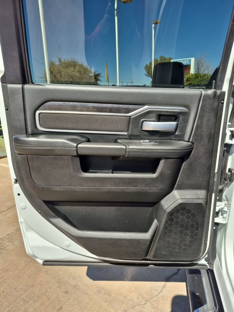 Used 2024 RAM 3500 Big Horn image 15