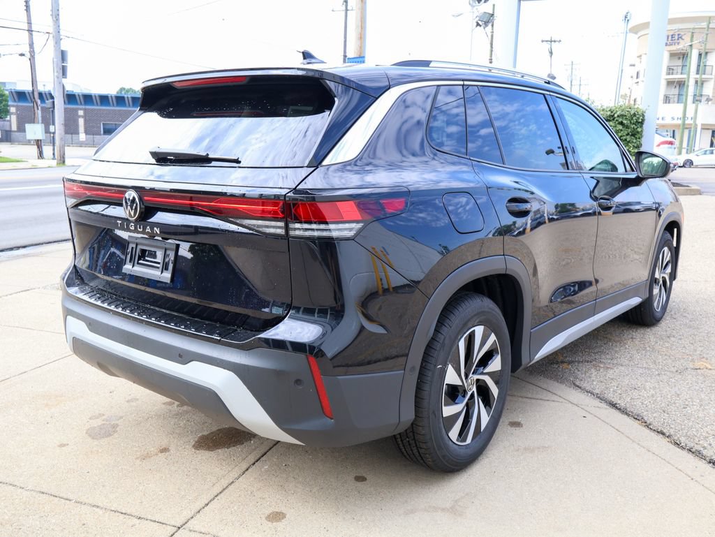 New 2026 Volkswagen Tiguan S FWD image 5