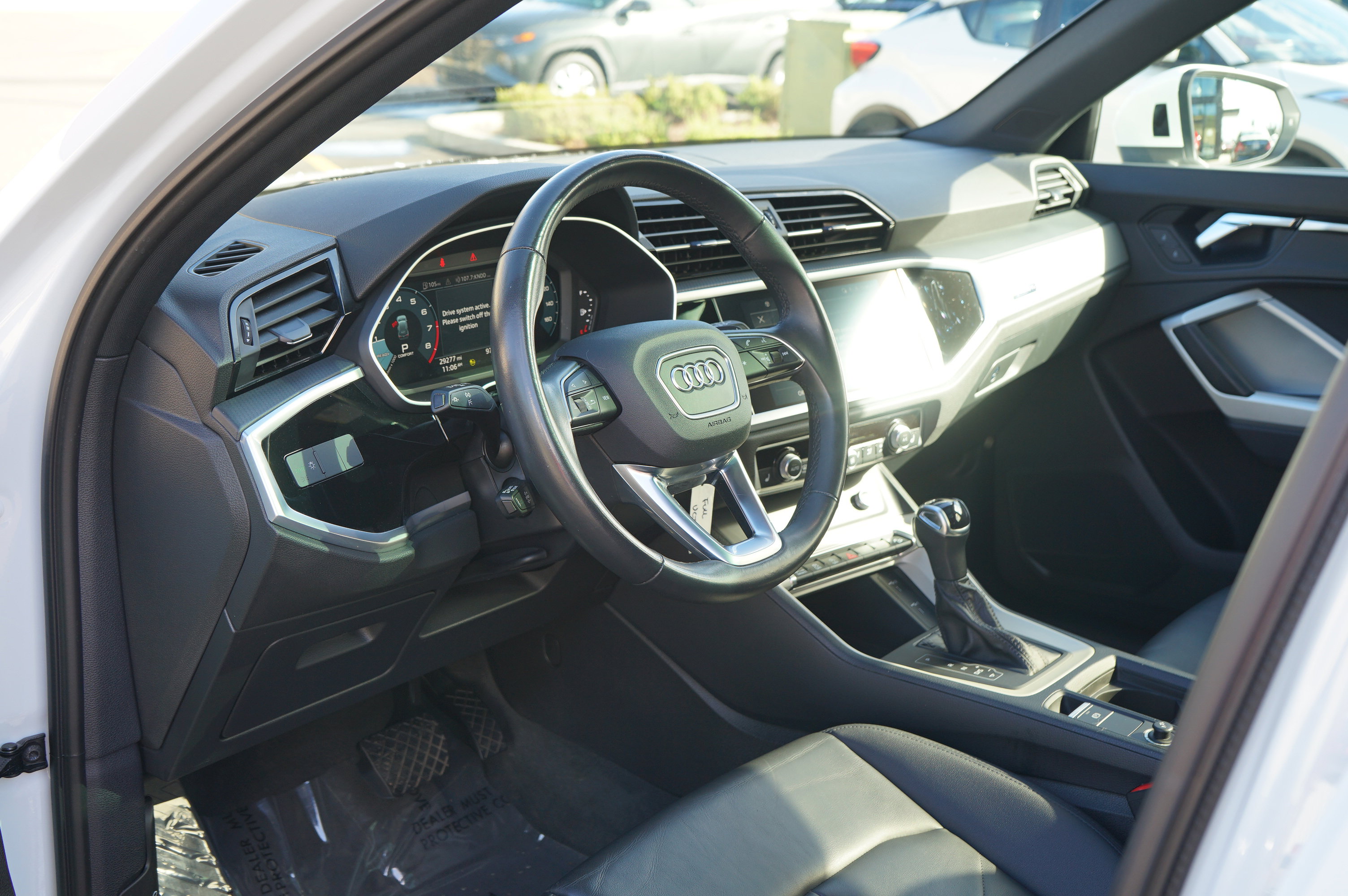 Used 2022 Audi Q3 2.0T Premium w/ Convenience Package image 17