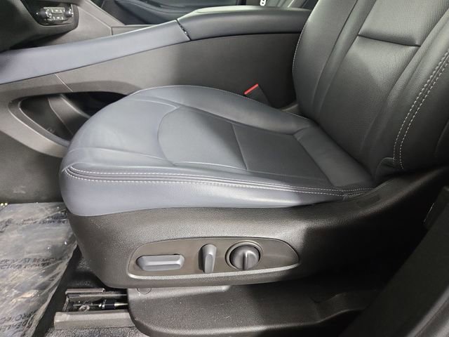 Used 2022 Buick Enclave Essence w/ Experience Buick Package image 32