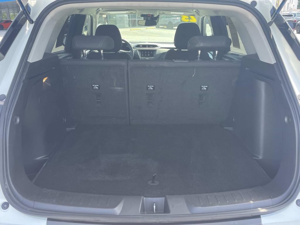 Used 2023 Chevrolet TrailBlazer LT AWD/4WD image 11