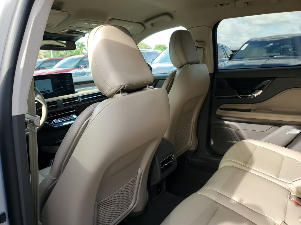 Used 2024 Lincoln Corsair FWD image 10