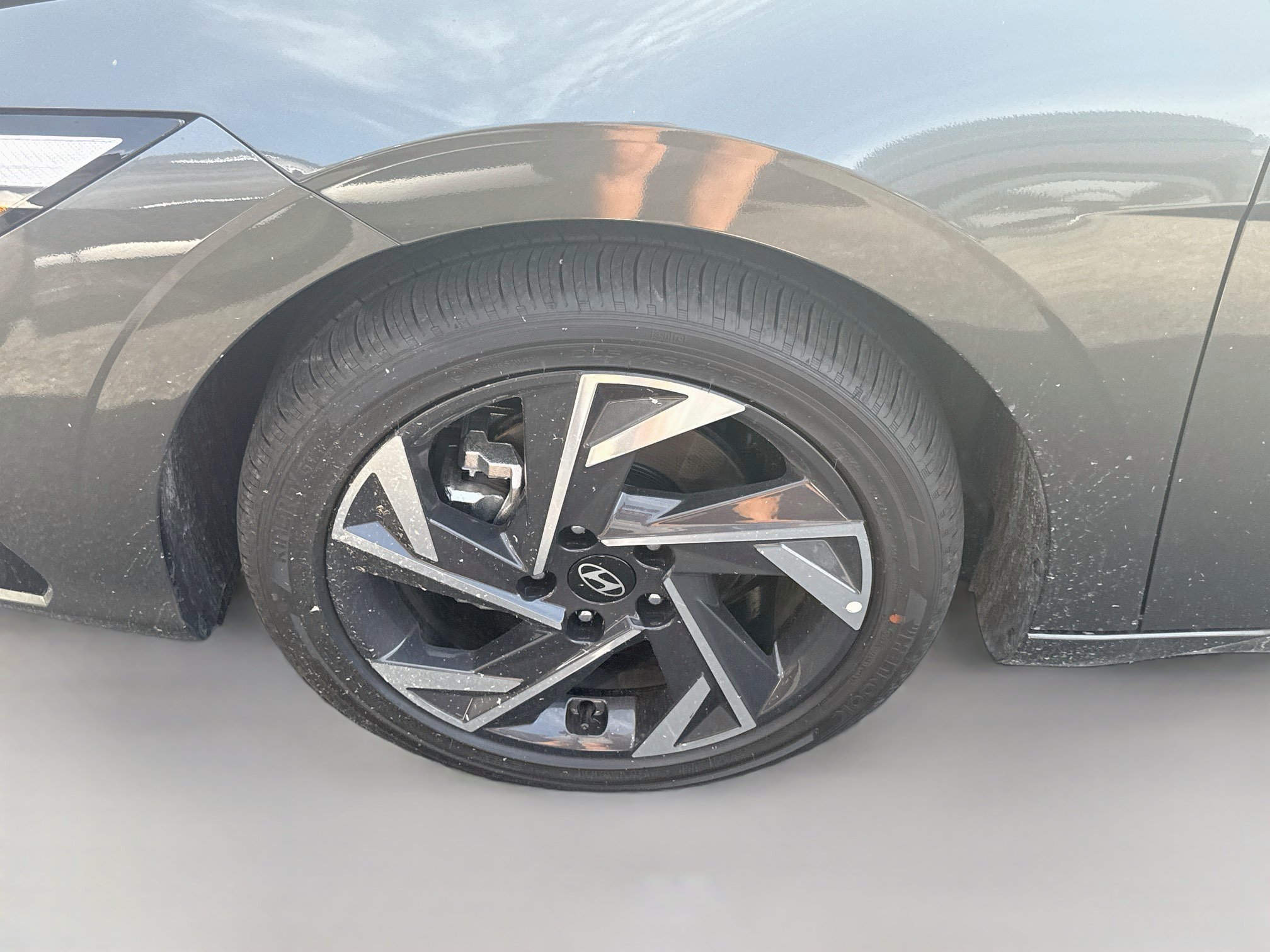 New 2026 Hyundai Elantra Limited FWD image 23