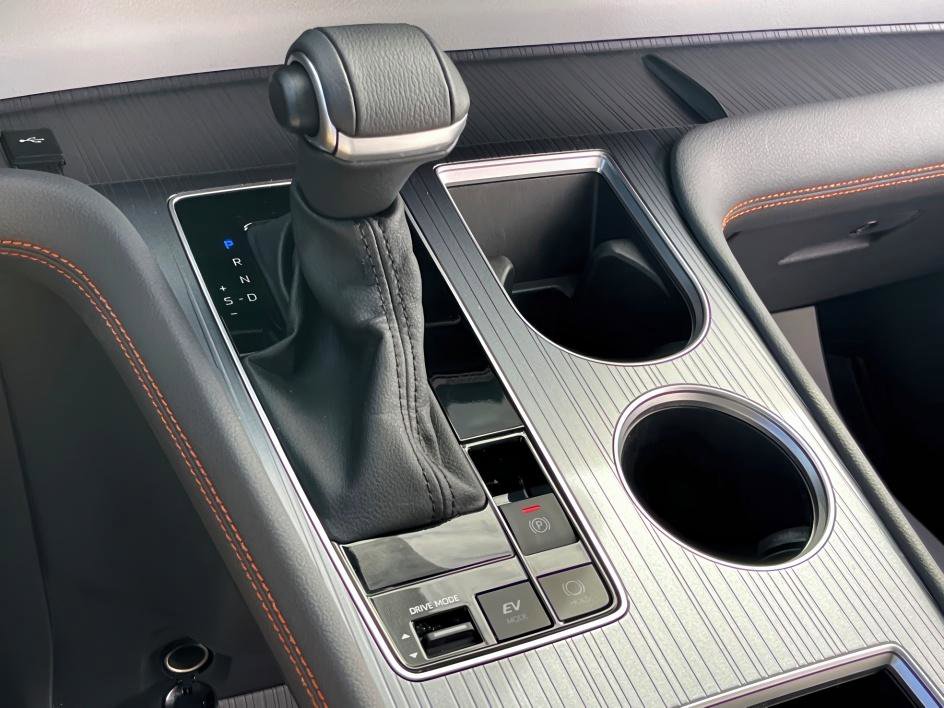 Certified 2024 Toyota Sienna XSE image 21