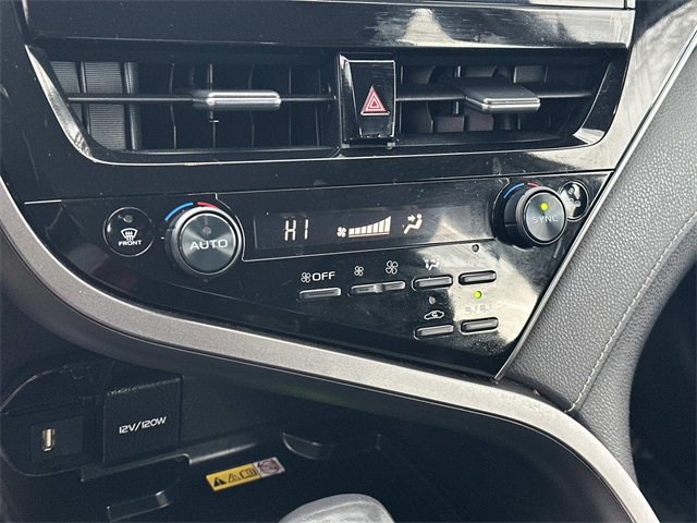 Used 2022 Toyota Camry XSE image 14