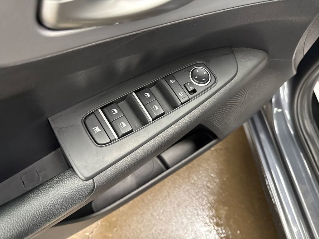 Used 2022 Kia Forte LXS image 32