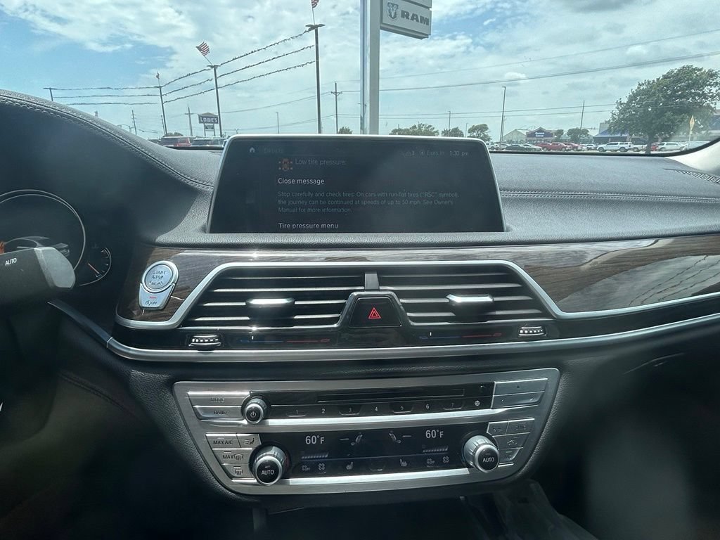 Used 2018 BMW 740i RWD image 11
