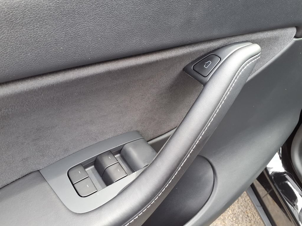 Used 2021 Tesla Model Y 2WD image 15