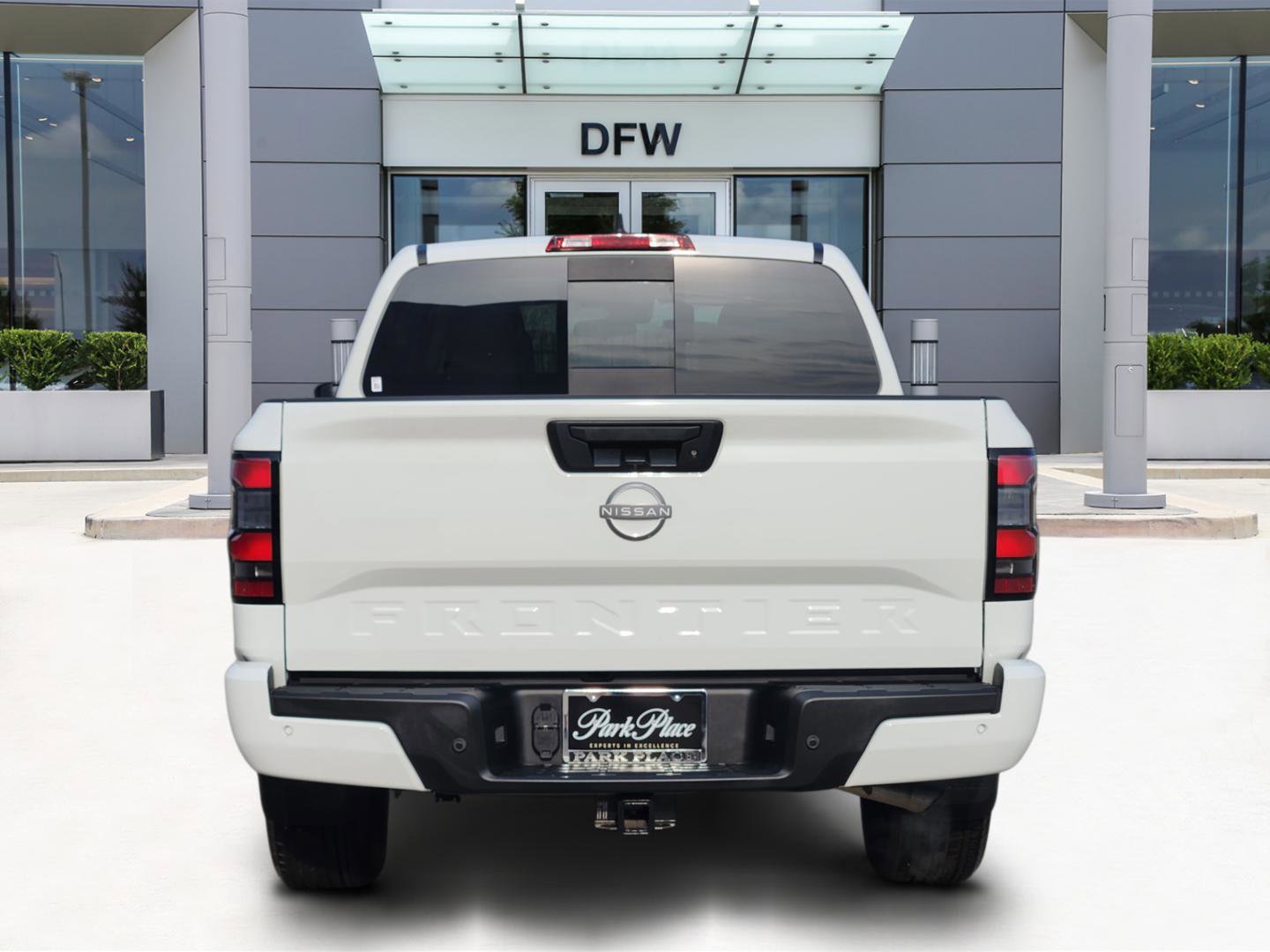 Used 2025 Nissan Frontier SV w/ SV Convenience Package image 6