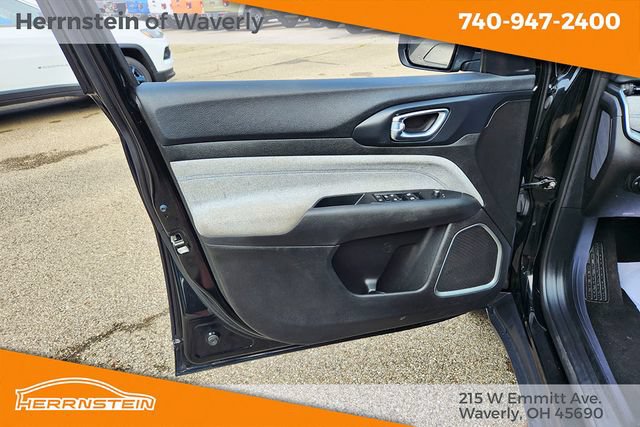 Used 2024 Jeep Compass Latitude AWD/4WD image 8