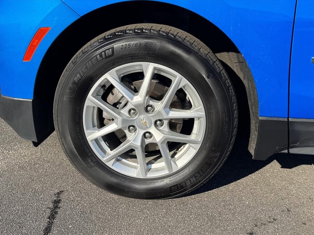 Used 2024 Chevrolet Equinox LS w/ LS Convenience Package image 9