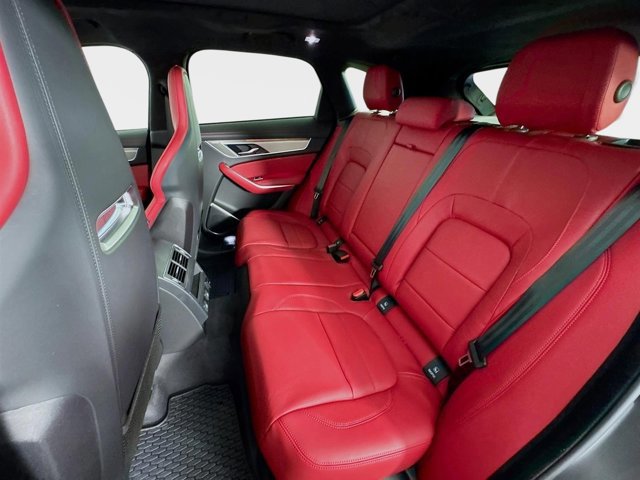 Used 2026 Jaguar F-PACE R-Dynamic S image 24
