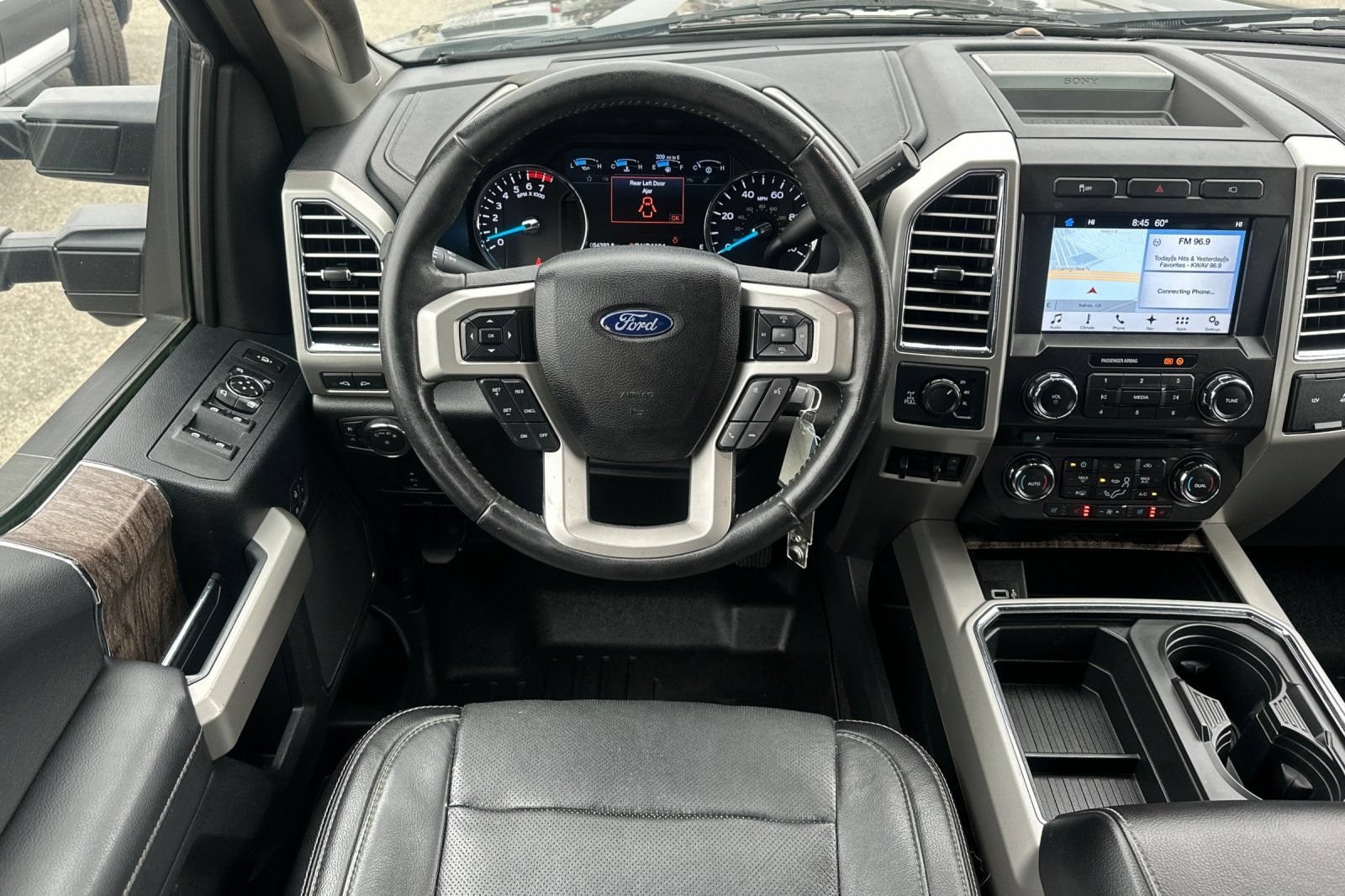 Used 2017 Ford F250 Lariat w/ Lariat Value Package AWD/4WD image 16